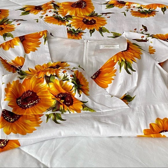 Hanpceirs Cap Sleeve 1950s Sunflower Dress - Picture 6 of 11